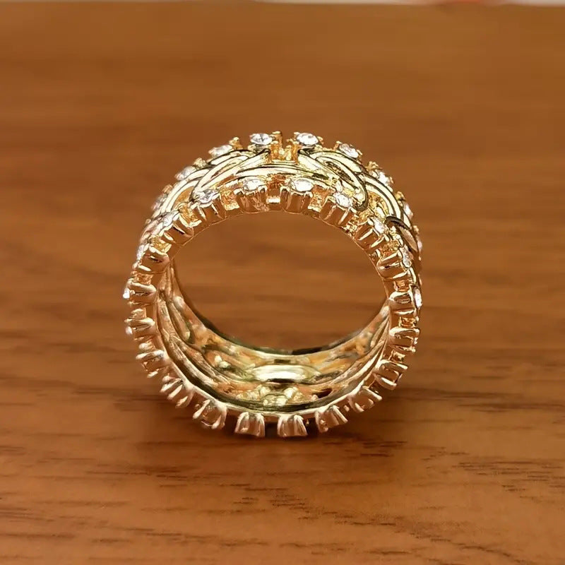 Charming Gold Ring for Any Occasion