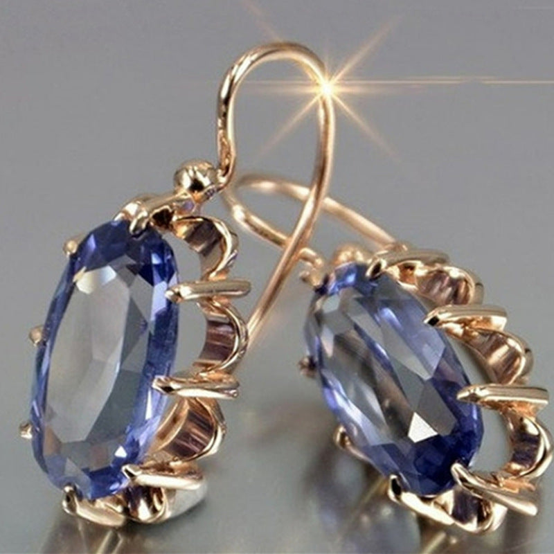 Beautiful Gold Earring with Unique Style