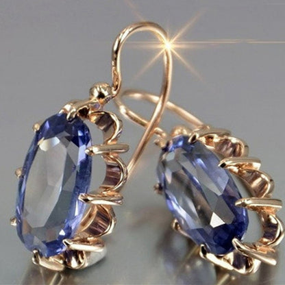 Beautiful Gold Earring with Unique Style
