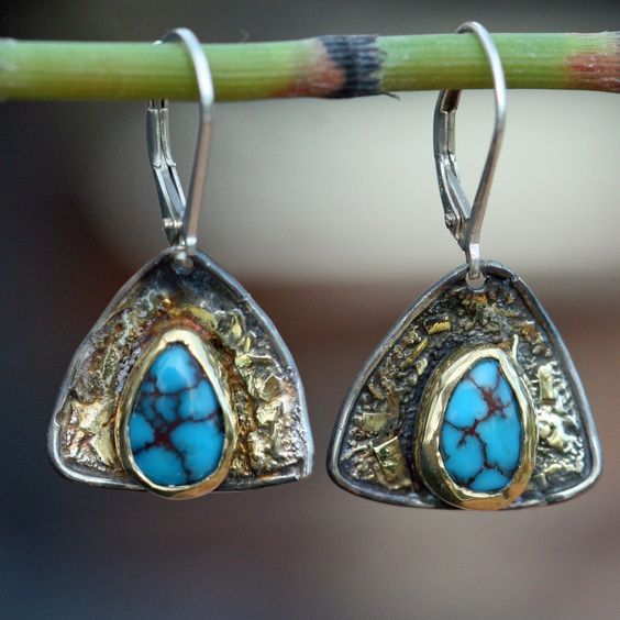 Charming Silver Earring for Any Occasion