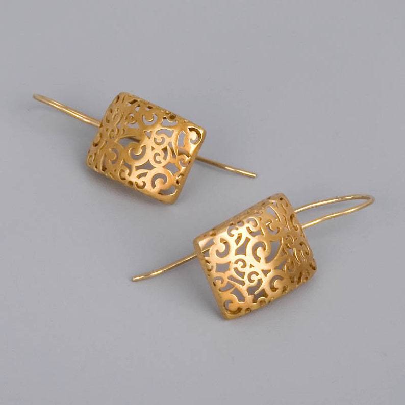 Vintage Handmade Gold Earring