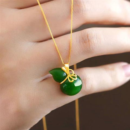 Classic Gold Necklace with Timeless Appeal