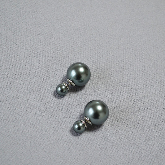 Beautiful Silver Earring with Unique Style