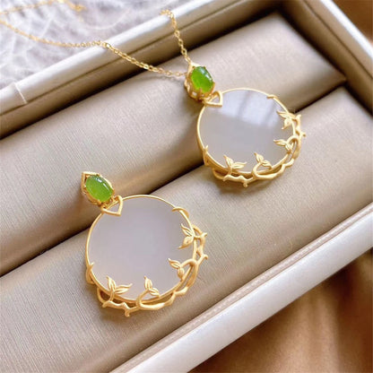 Romantic Gold Necklace for Special Moments