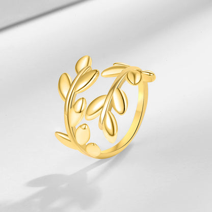 Classic Gold Ring with Timeless Appeal