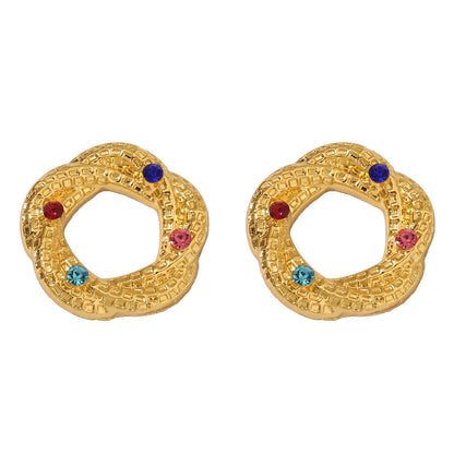 Charming Earring for Any Occasion