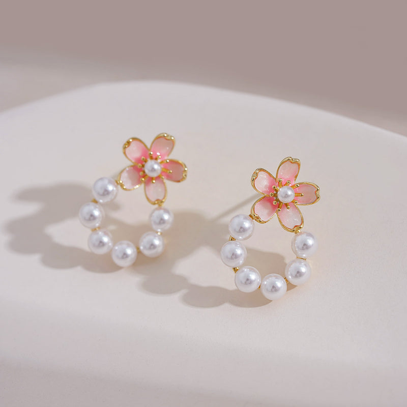 Classic Pearl Earring with Timeless Appeal