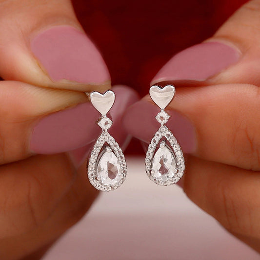 Charming Gold Earring for Any Occasion