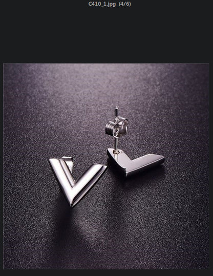 Classic Earring with Timeless Appeal