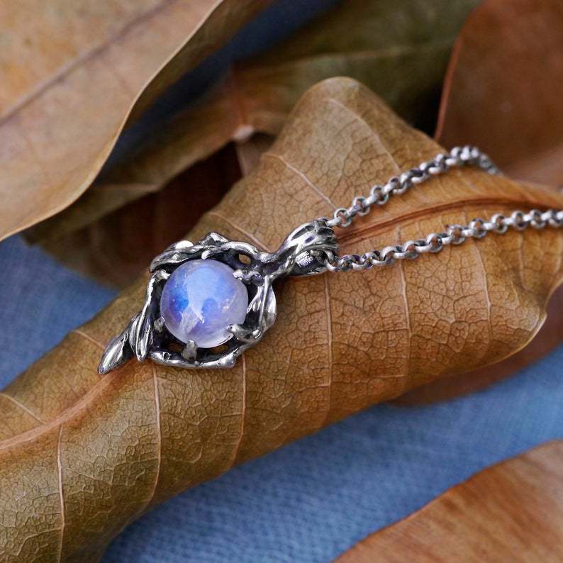 Stunning Necklace for Daily Wear