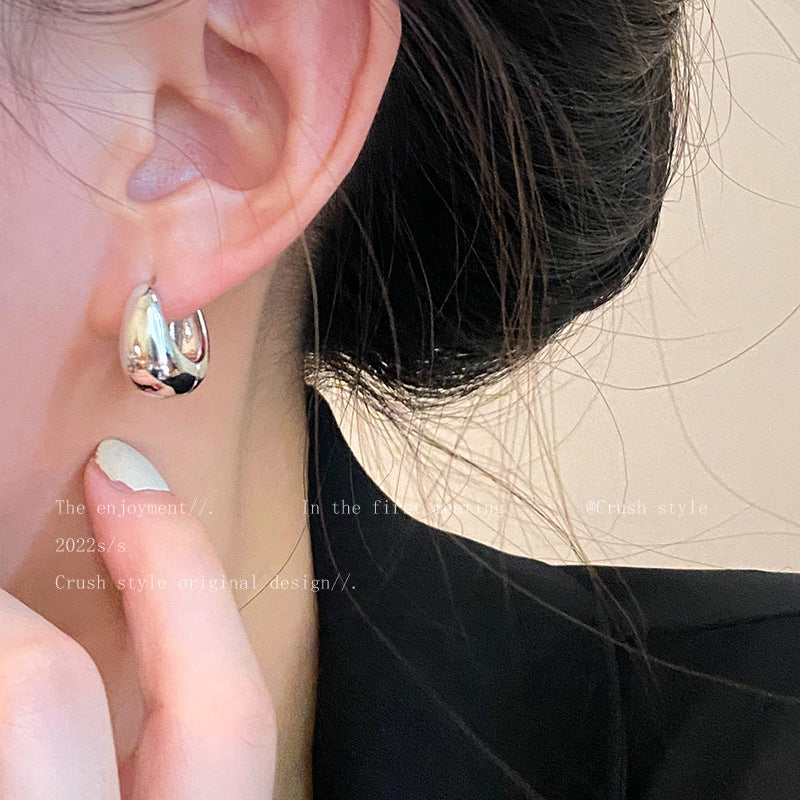 Classic Earring with Timeless Appeal