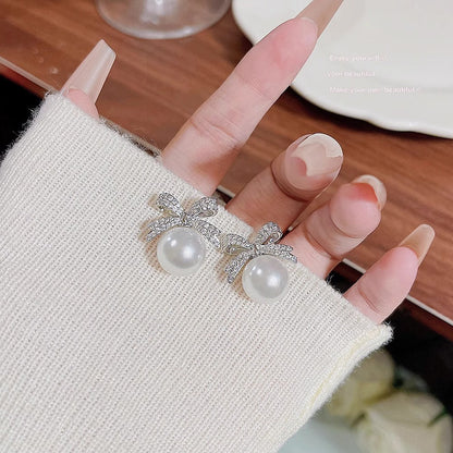 Charming Pearl Earring for Any Occasion