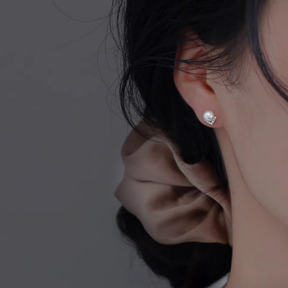 Beautiful Pearl Earring with Unique Style