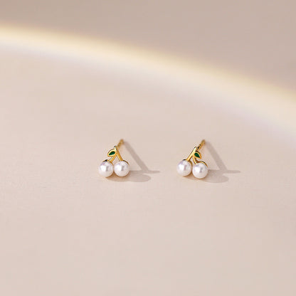 Romantic Pearl Earring for Special Moments