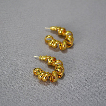 Elegant Gold Earring for Every Occasion