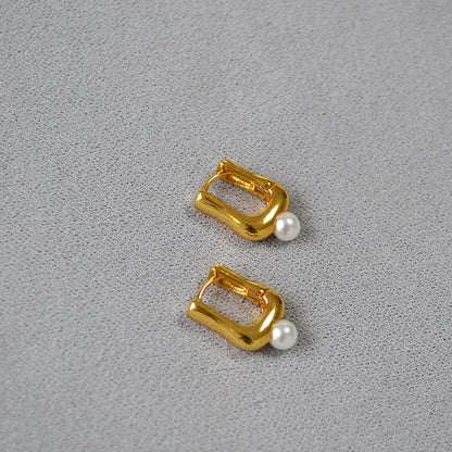 Charming Pearl Earring for Any Occasion