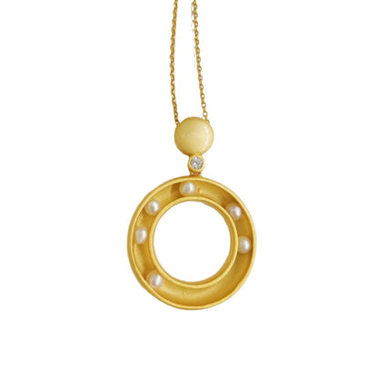Charming Silver Necklace for Any Occasion