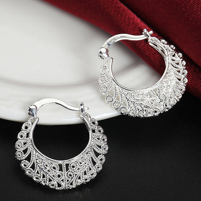Charming Earring for Any Occasion