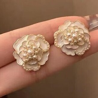 Delicate Artisan Pearl Earring