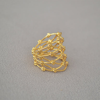 Classic Gold Ring with Timeless Appeal
