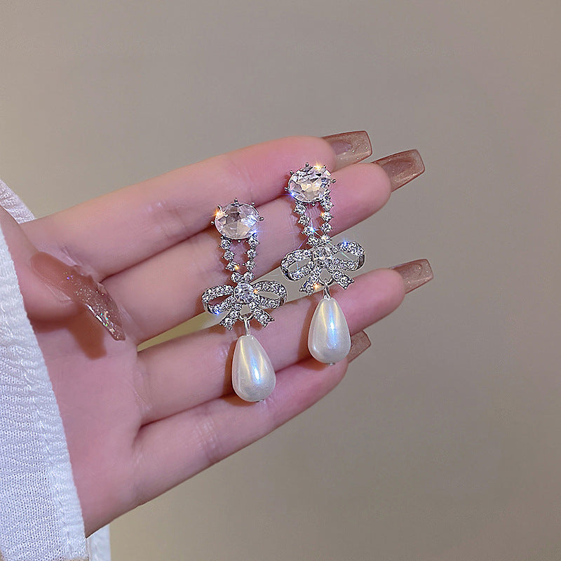 Charming Pearl Earring for Any Occasion