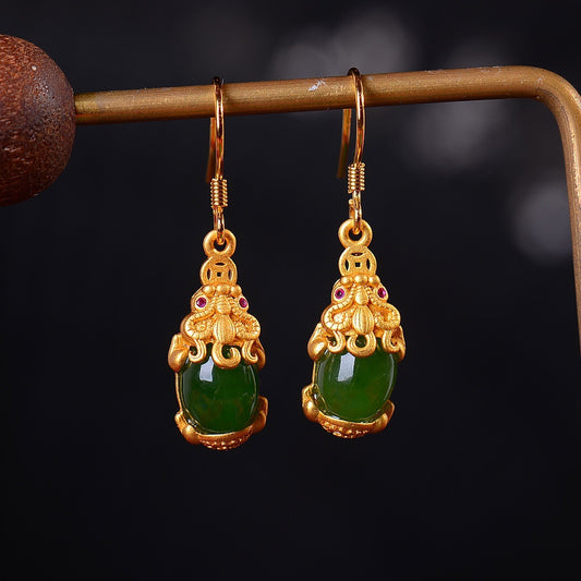 Classic Gold Earring with Timeless Appeal