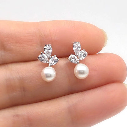 Stunning Pearl Earring for Daily Wear