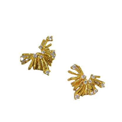 Charming Silver Earring for Any Occasion