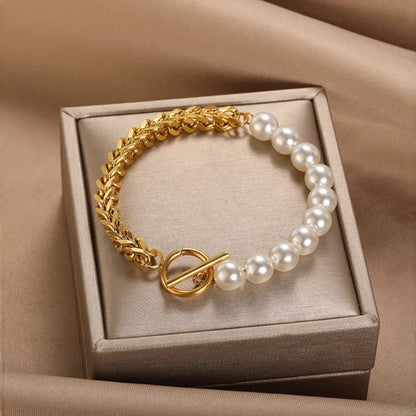 Beautiful Pearl Bracelet with Unique Style