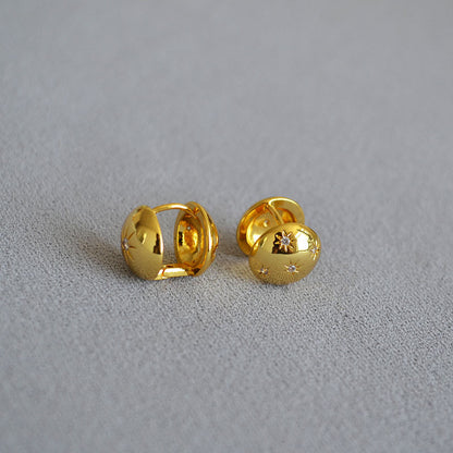 Stunning Gold Earring for Daily Wear