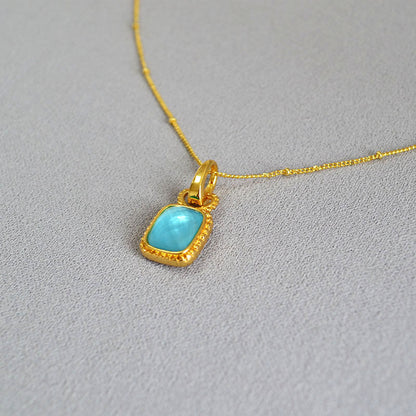 Beautiful Gold Necklace with Unique Style