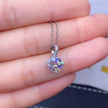 Beautiful Gold Necklace with Unique Style