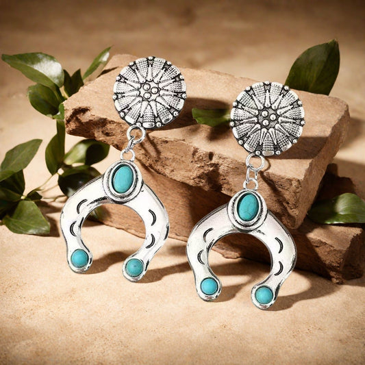 Charming Earring for Any Occasion