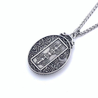 Charming Pendant for Any Occasion