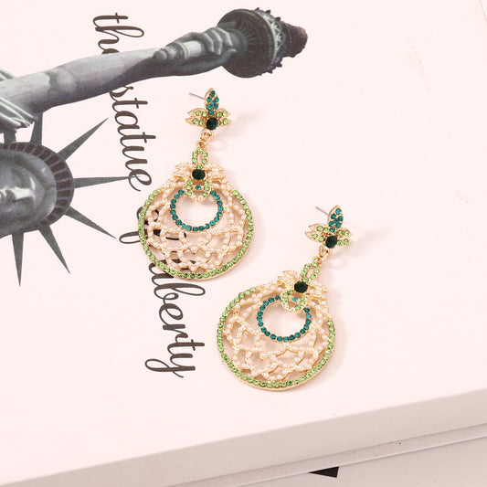 Charming Earring for Any Occasion