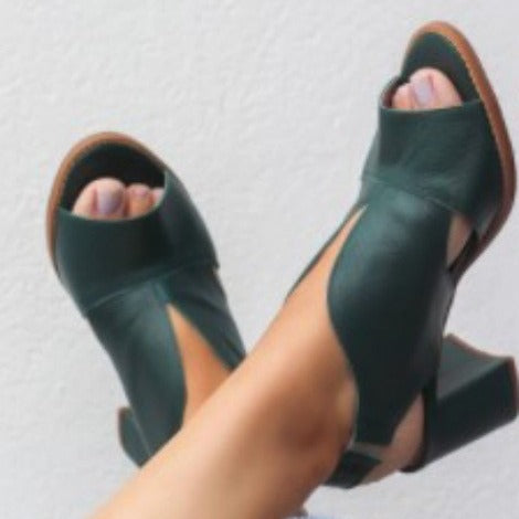 Chic Orthopedic Sandals with Unique Design