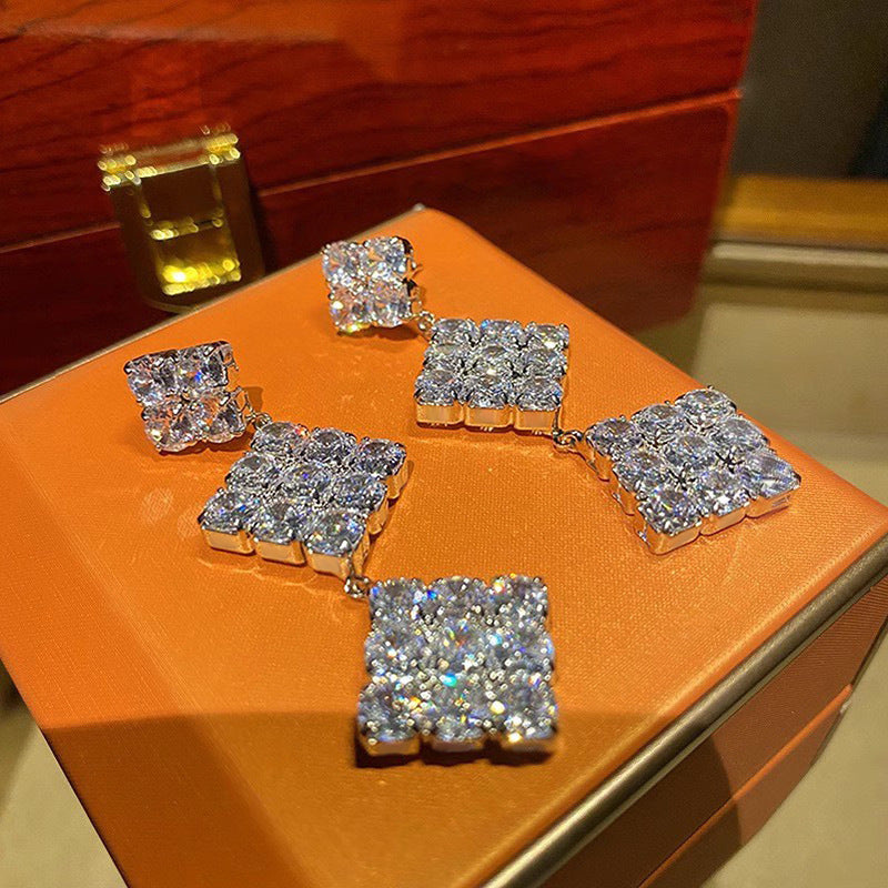 Elegant Earring for Every Occasion