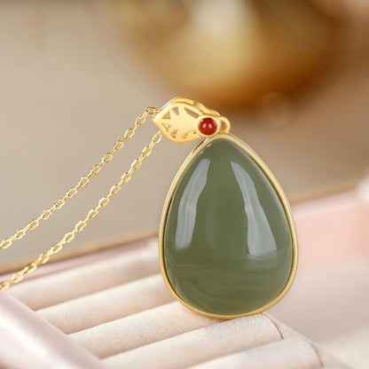 Stunning Gold Necklace for Daily Wear