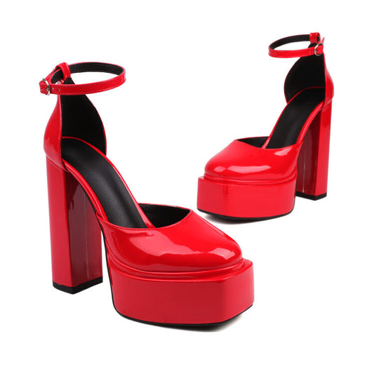 Graceful Orthopedic Sandals for Modern Look