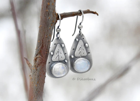 Charming Earring for Any Occasion