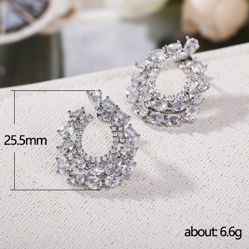Charming Earring for Any Occasion