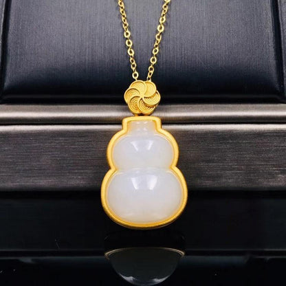 Beautiful Silver Necklace with Unique Style