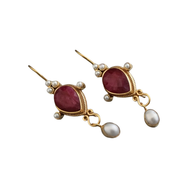 Beautiful Pearl Earring with Unique Style