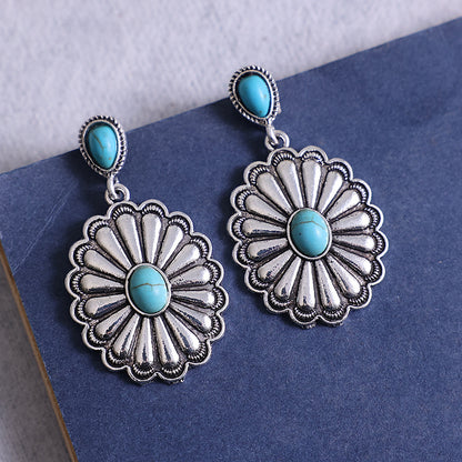 Charming Earring for Any Occasion