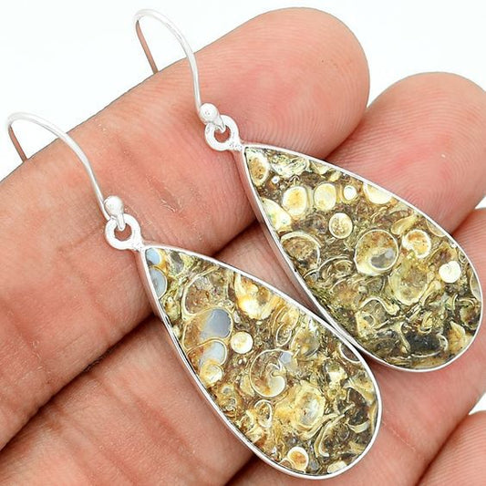 Stunning Gold Earring for Daily Wear