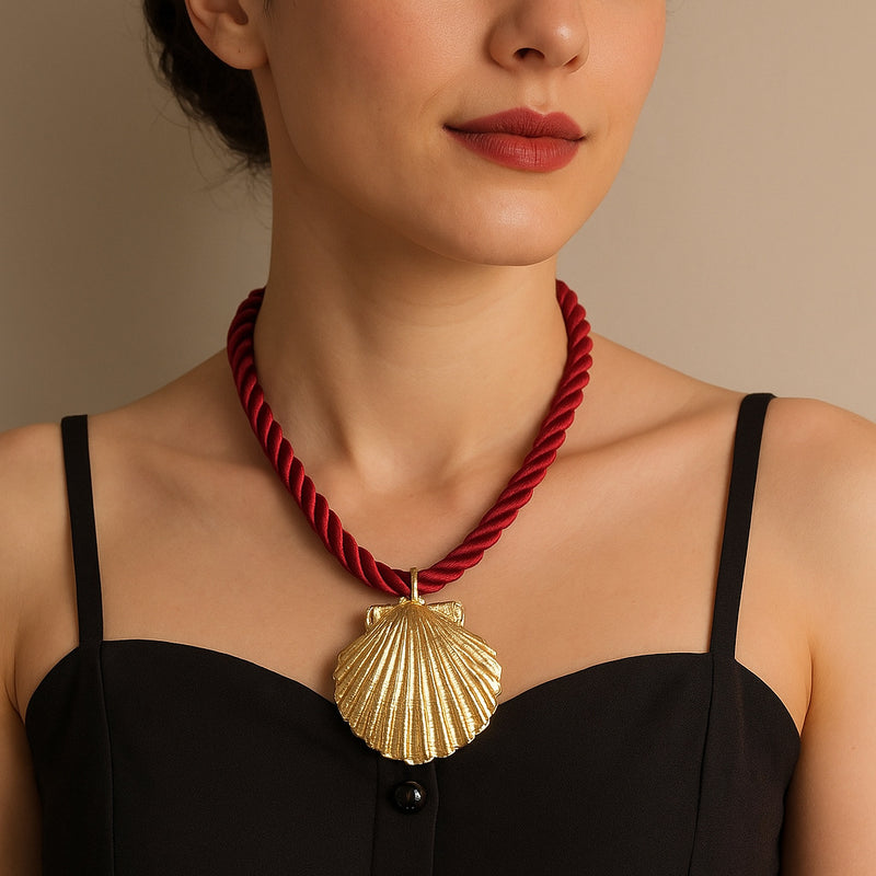 Stunning Necklace for Daily Wear