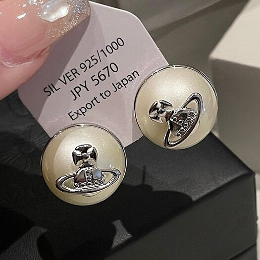 Charming Pearl Earring for Any Occasion