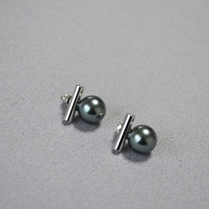 Romantic Silver Earring for Special Moments