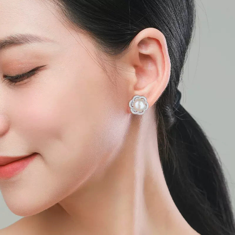 Stunning Pearl Earring for Daily Wear