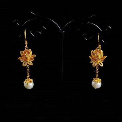 Delicate Artisan Pearl Earring